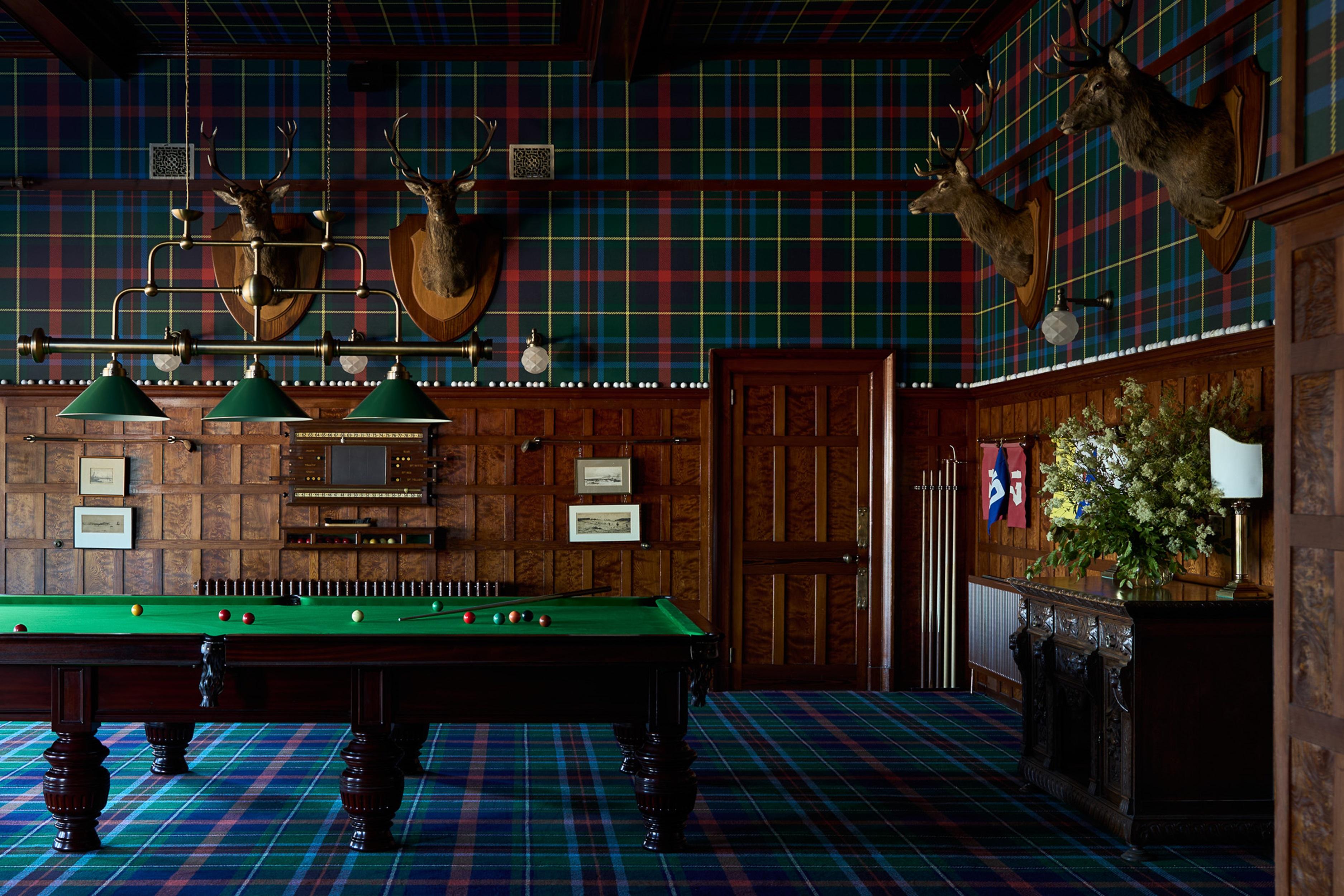 Dornoch Station Hotel Ngoại thất bức ảnh The billiard room